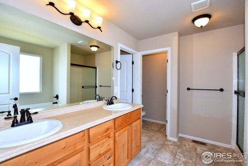 2670 Emerald St, Loveland CO 80537-2013 exterior