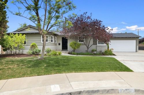 257 Stephora Ave, Covina, CA 91724-3154