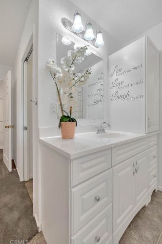 8582 Running Gait Ln, Riverside CA  92509-5106 exterior