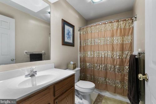 104 Cliff Ave, Lancaster PA  17602-4700 exterior