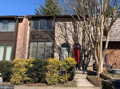 4955 Oriskany Dr, Annandale, VA 22003-5141