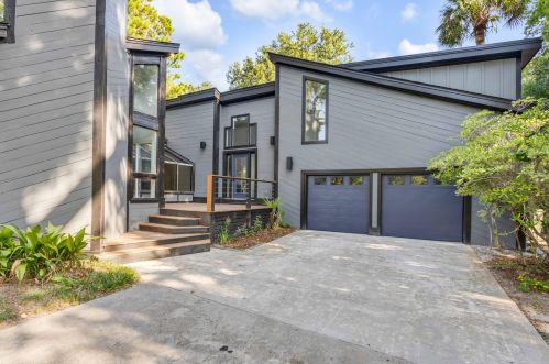 124 Sparrow Dr, Isle Of Palms SC  29451-2514 exterior