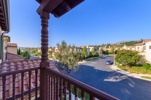 126 Long Fence, Irvine CA  92602-1807 exterior
