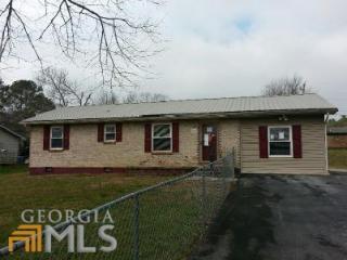 85 Lakesite Dr, Lafayette, GA 30728-3489