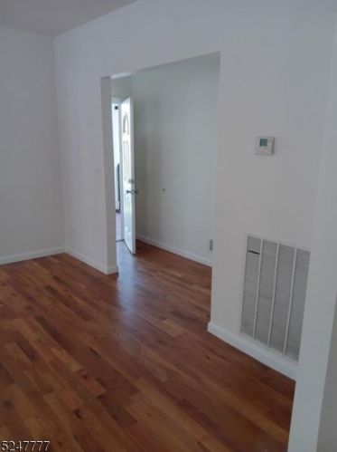 11 Sager Pl, Irvington, NJ 07111-2809