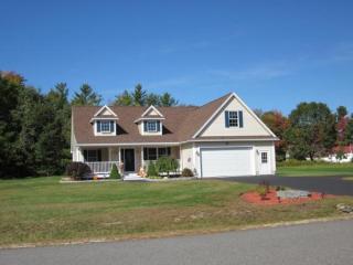 15 Smoke St, Rochester, NH 03868-5723