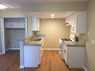 405 Rose St, Anaheim CA  92805-4168 exterior