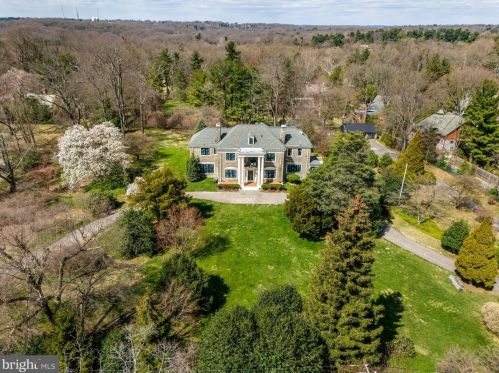 737 Allens Ln, Philadelphia PA  19119-3311 exterior