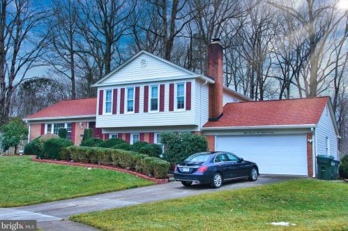 8107 Kings Point Ct, Springfield VA  22153-3003 exterior