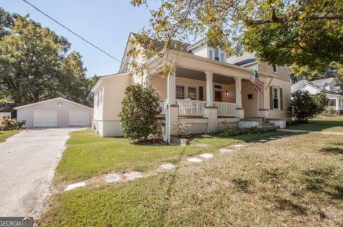 127 Sims St, Carrollton, GA 30117-2428