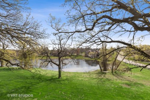 7404 Gleneagle Cir, Bull Valley, IL 60014-6715