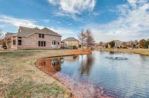 8109 Mountain Spring Dr, Fort Worth TX  76180-0204 exterior