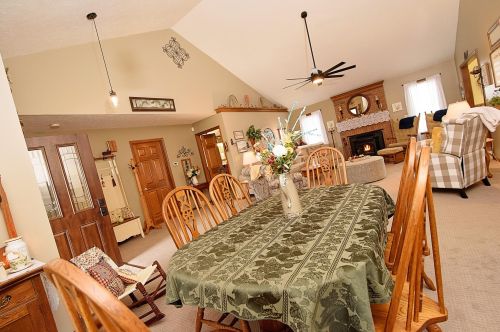 5541 Meissen Dr, Springfield OH  45502-8878 exterior