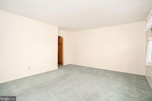113 Armour Ave, Trenton, NJ 08619-2935