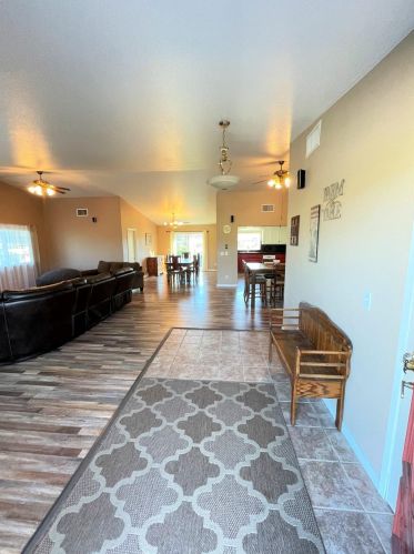 10653 Quartz Dr, Valley Springs, CA 95252-8223