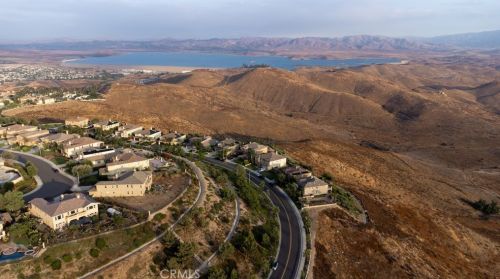 18458 Lakepointe Dr, Riverside CA  92503-0252 exterior