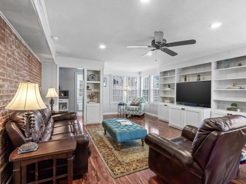 6116 Locke Ave, Fort Worth TX  76107-5515 exterior