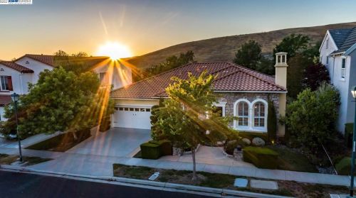 1551 Asterbell Dr, San Ramon, CA 94582-5193