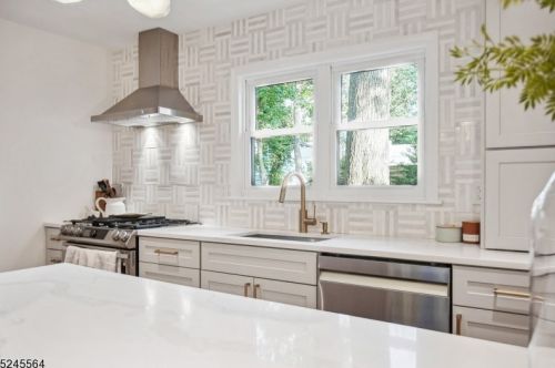 4 Northview Ter, Maplewood NJ  07040-3606 exterior