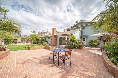 2860 Monroe Ave, Anaheim CA  92801-6034 exterior