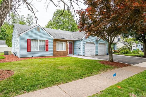23 Woodbrooke Dr, Edison, NJ 08820-2963