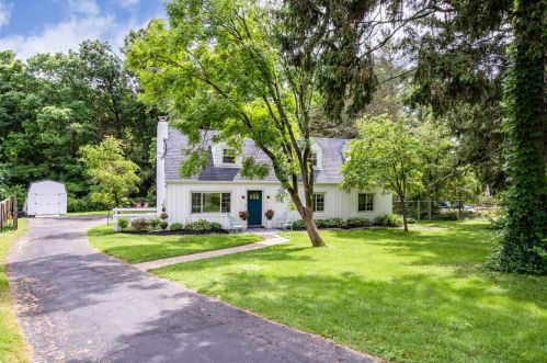 3225 Blue Rock Rd, Cincinnati, OH 45239-6153