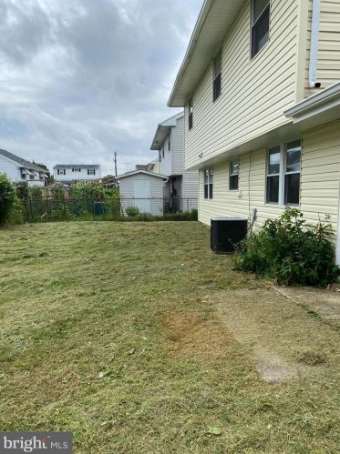 1865 Greymont St, Philadelphia PA  19116-3829 exterior