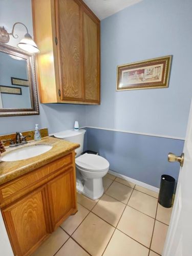 221 Pecan Est Rd, Angleton TX 77515-8463 exterior