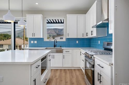3083 Rockview Pl, San Luis Obispo, CA 93401-6712