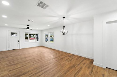 156 4 Ave, Chula Vista CA  91910-1707 exterior