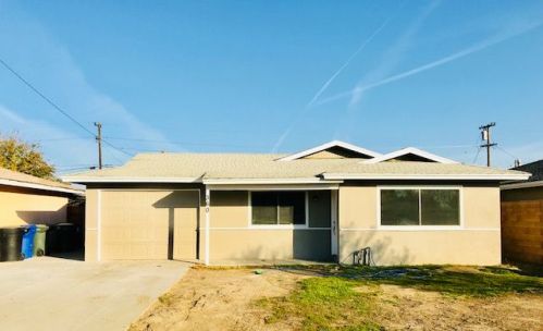 360 D St, Lemoore CA  93245-2825 exterior