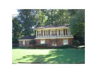 3816 Lakehurst Dr, Memphis, TN 38128-2400