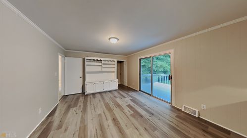 4587 Hopewell Rd, Atlanta GA  30337-5408 exterior