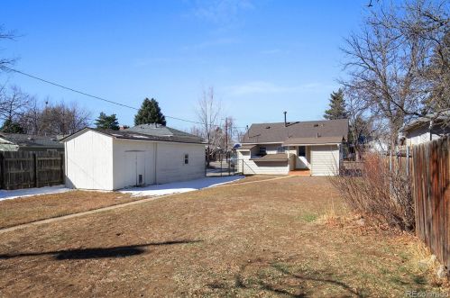 4334 Logan St, Englewood, CO 80113-5821