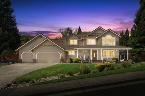 1305 Deerwood Pl, Auburn, CA 95603-6003