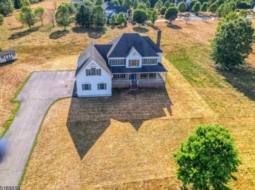11 Amerman Ln, Montgomery, NJ 08502-5141