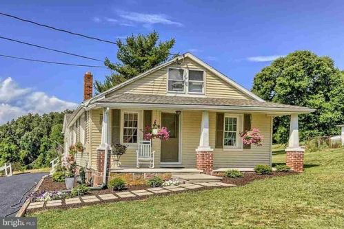 5760 Old Carlisle Rd, York, PA 17315-2254