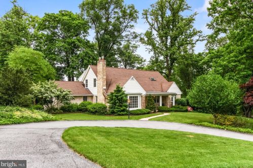 1238 Brockie Dr, York, PA 17403-4448