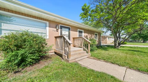 7608 Scott Ln, Rockford, IL 61115-3060