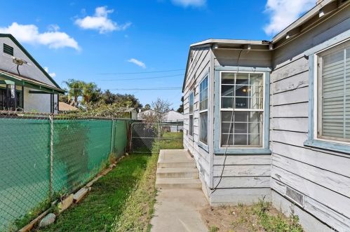 4123 Dwight Ave, Riverside CA  92507-5255 exterior