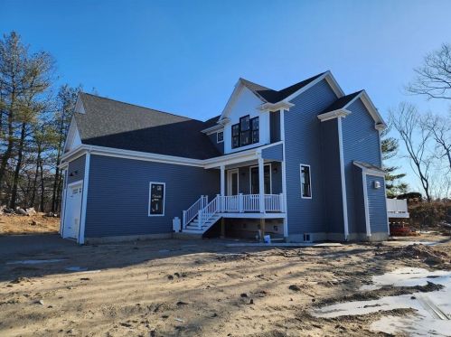 4 Woodward Rd, Lincoln, RI 02865-4917