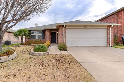 5156 Cliff Oaks Dr, Fort Worth, TX 76179-2394