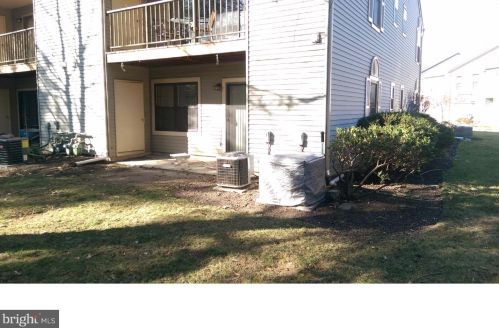 47 Wyndham Pl, Trenton NJ  08691-3123 exterior