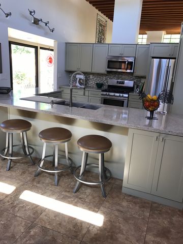565 Russell Rd, Brawley, CA 92227-3028