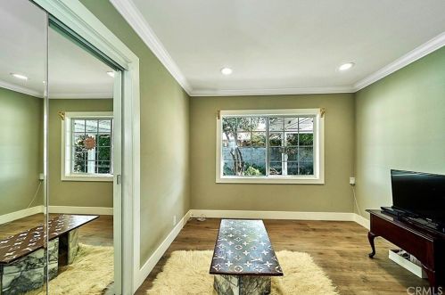 238 Nutwood St, Anaheim CA  92804-2533 exterior