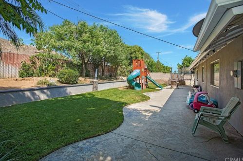 5543 Wentworth Dr, Riverside CA  92505-3151 exterior