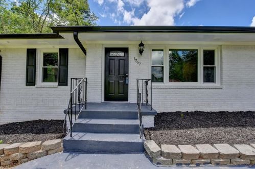 1767 Flintwood Dr, Atlanta, GA 30316-4129