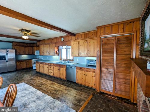 518 Diller Rd, Hanover PA  17331-4805 exterior