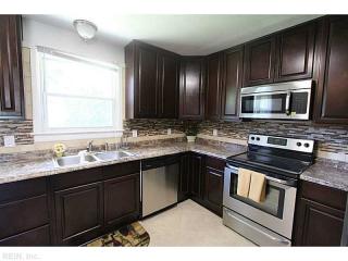 101 Rollingswood Rd, Chesapeake, VA 23325-2109