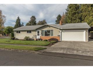 1083 Douglas Ave, Stayton, OR 97383-1102